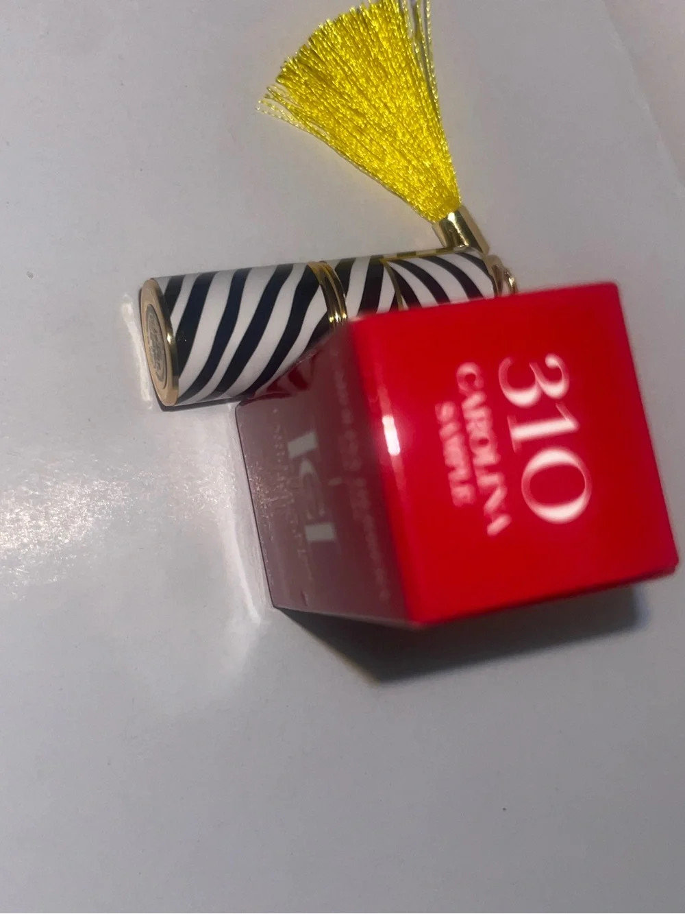 Carolina Herrera Fabulous Kiss Satin Lipstick - 310 Carolina (Red) mini